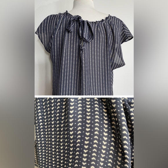LC Lauren Conrad Blue Cream Mini Hearts Boxy Flowy Silky Blouse Size XL - Picture 5 of 8